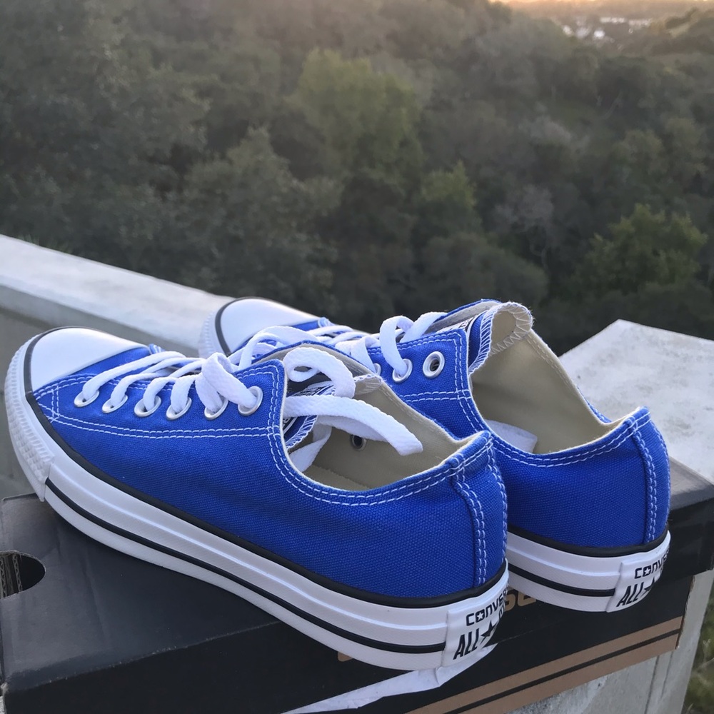 Blue Converse All Star